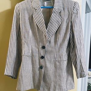 Women’s Petite Sophisticate Pin stripped Blazer.